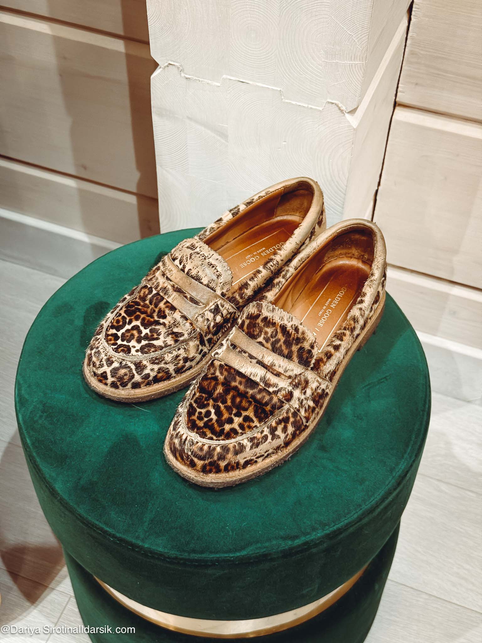 Леопардовые лоферы Golden Goose: удобные лоферы с эффектом потертости с принтом под леопарда.