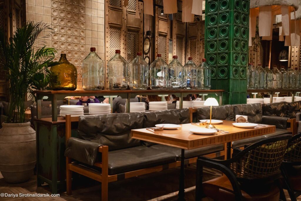 Ресторан Bazaar в Ташкенте - интерьер 