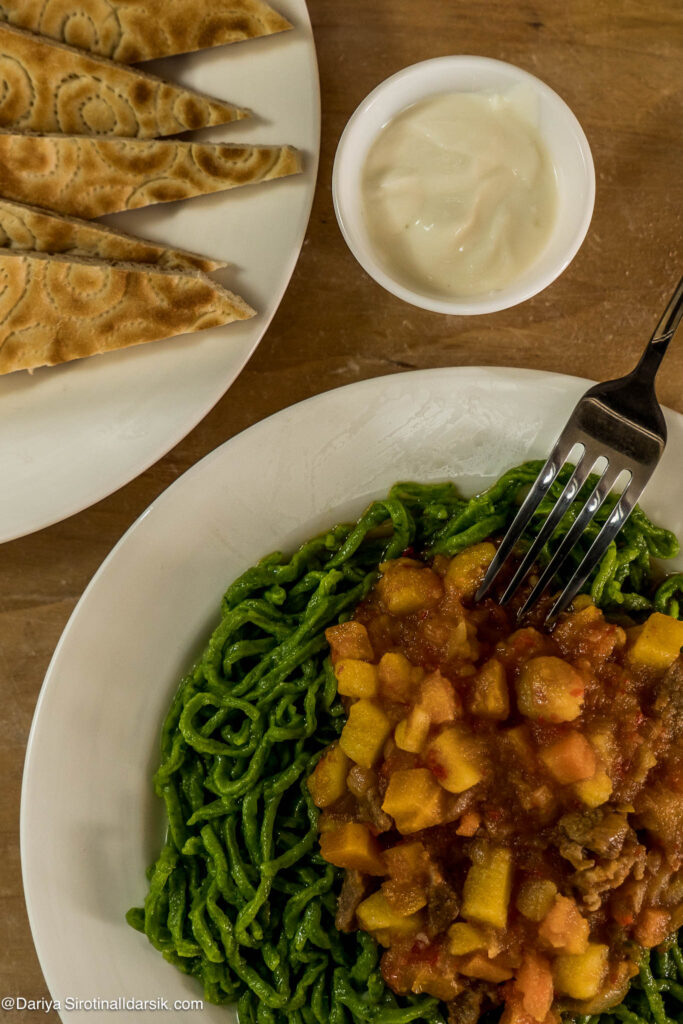 Узбекистан Дарья Сиротина авторские туры и маршруты - лапша шивит оши, традиционное блюдо Хорезма