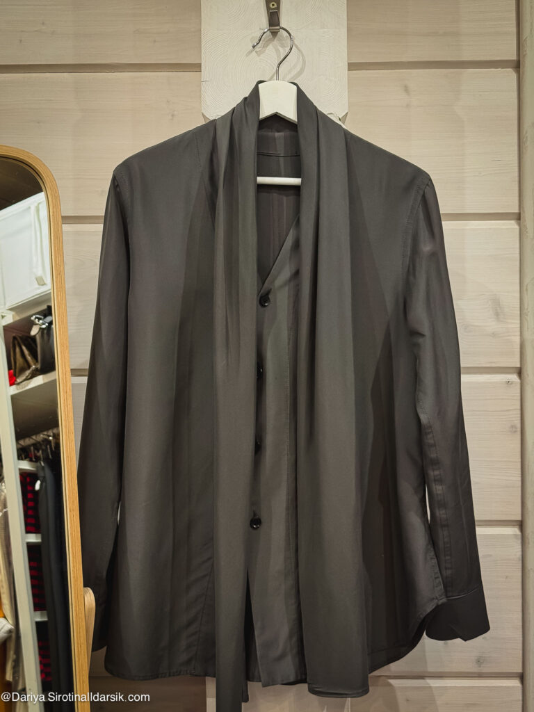 серая винтажная блузка issey miyake с вшитым бантом палантином