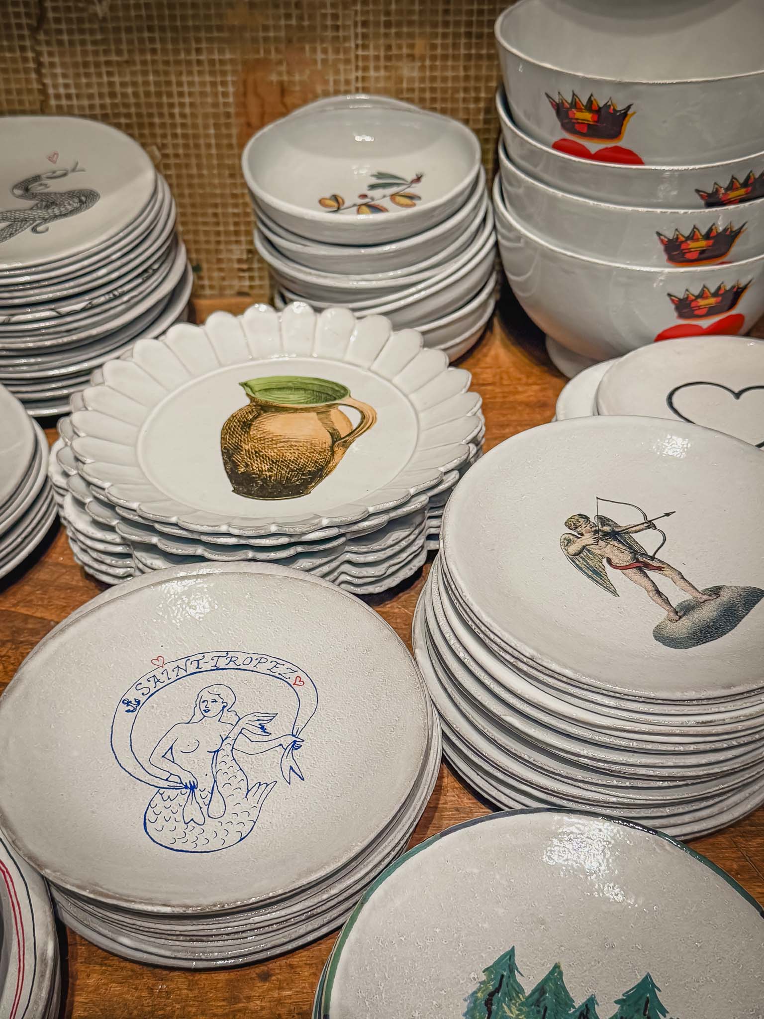 Керамика Astier de Villatte с неровной глазурью — парижский art de vivre