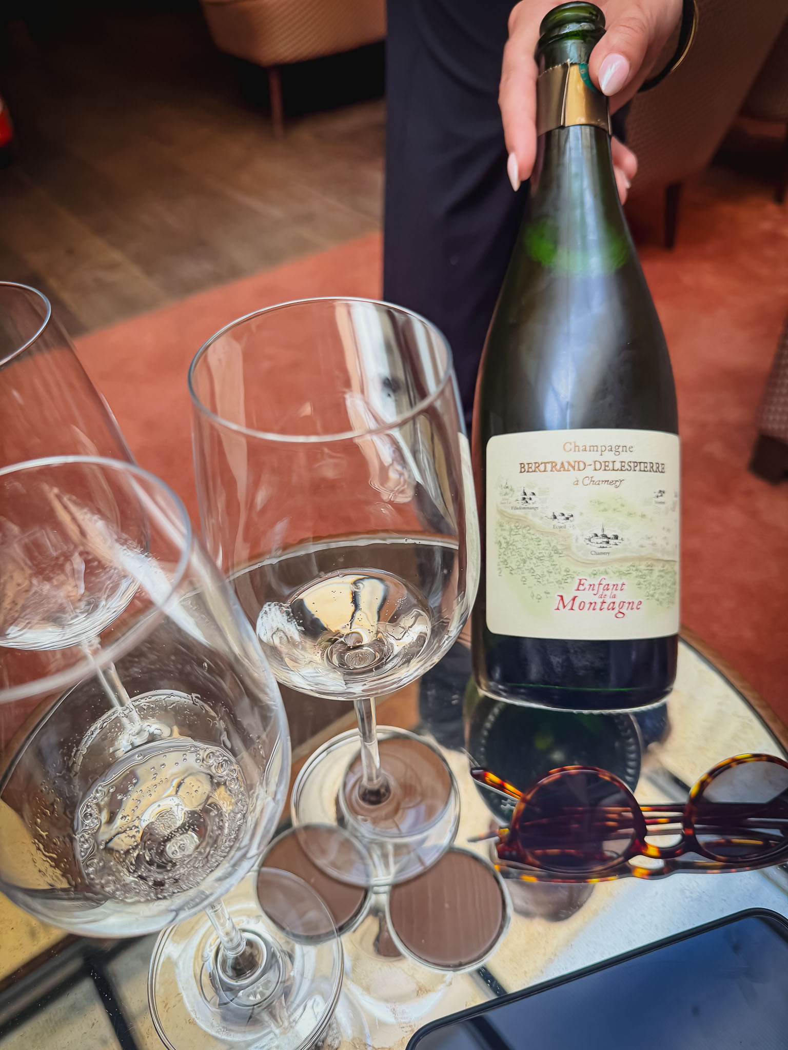 Винный бар La Compagnie des Vins Surnaturels — натуральные вина в Париже